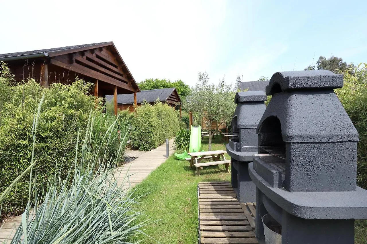 Gites D'Armor Treguidel ホテル